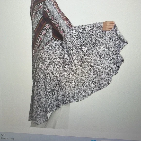 Umgee navy Kimono bell sleeve New - Picture 2 of 3